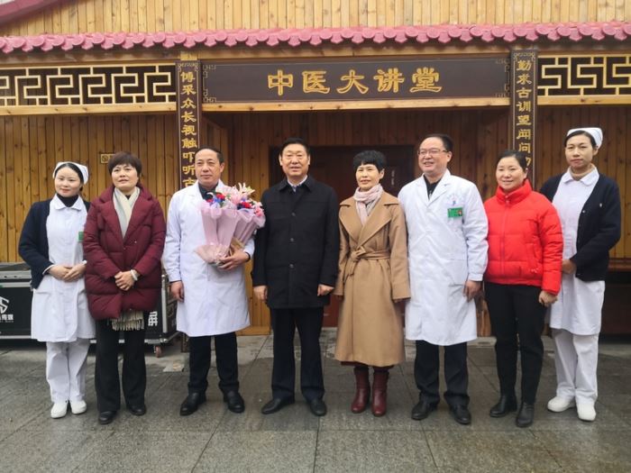 市領(lǐng)導走訪慰問我院市級優(yōu)秀專家和拔尖人才